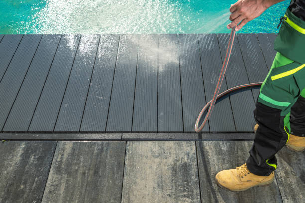 Best Garage Pressure Washing  in Chinook, MT